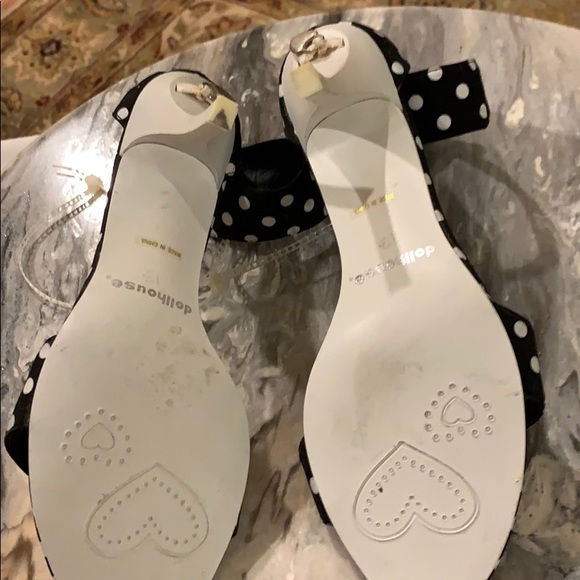 New super cute black and white polka dot sandals - Picture 5 of 6